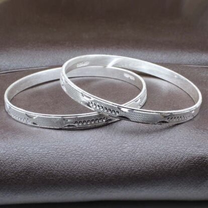 Why Silver Kada Bracelets Are Trending Among Women